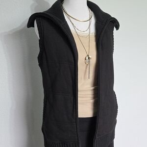Liz Claiborne Black Ribbed Zippered Vest